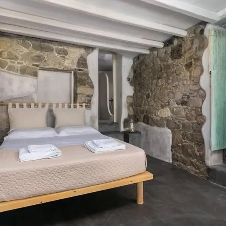 Capetan Nikolas-boat House Апартаменты