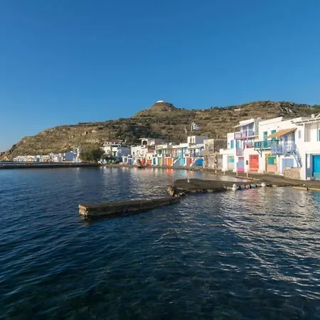 Capetan Nikolas-boat House Apartment Klima (Milos)