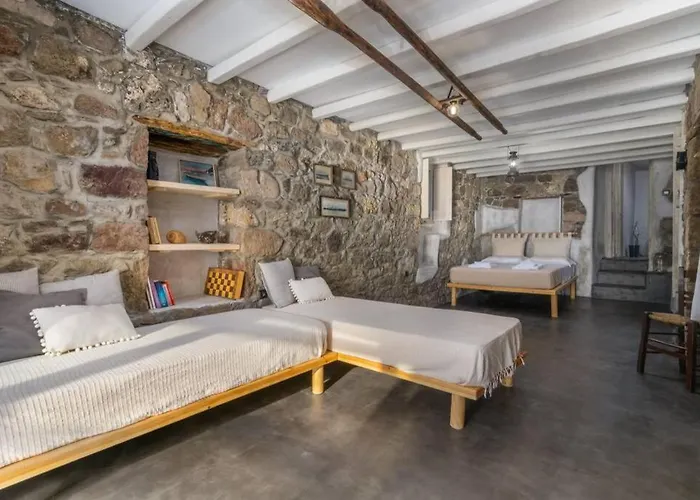 Capetan Nikolas-boat House * Klima (Milos)