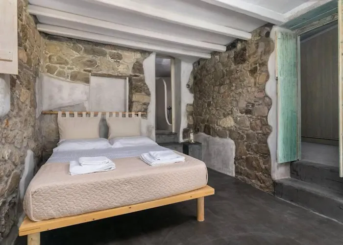 Capetan Nikolas-boat House Apartment